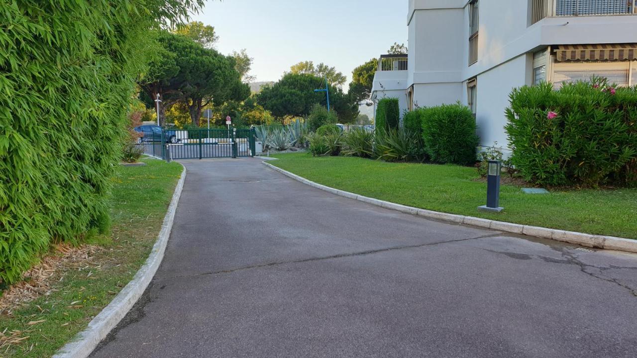 Garden And Beach Sea View Apartment Cannes Mandelieu エクステリア 写真