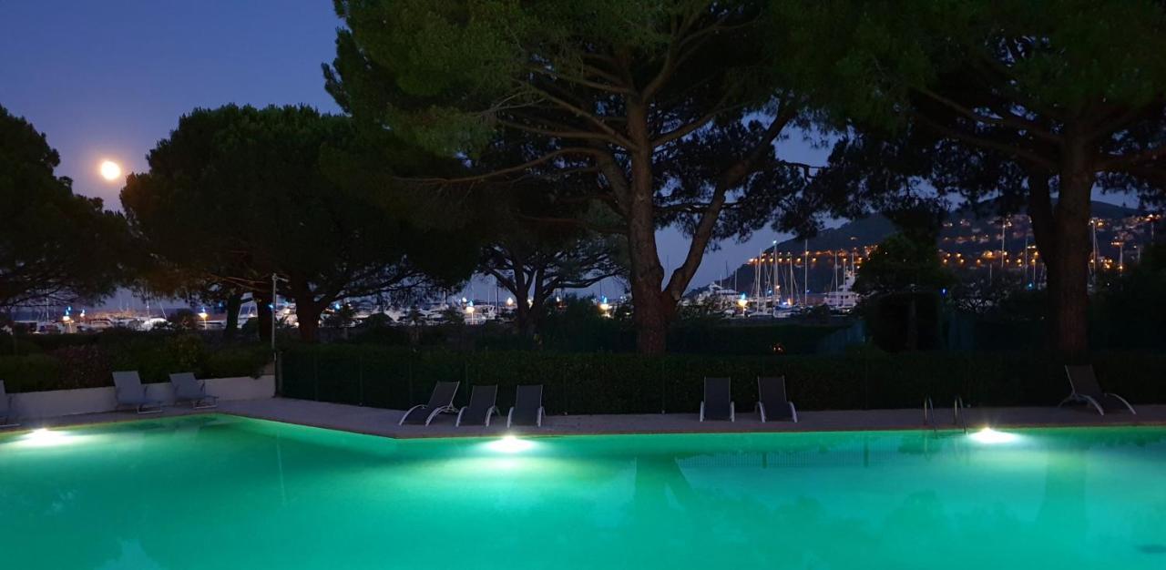 Garden And Beach Sea View Apartment Cannes Mandelieu エクステリア 写真